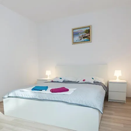 Two-bedroom In Ferienhaus