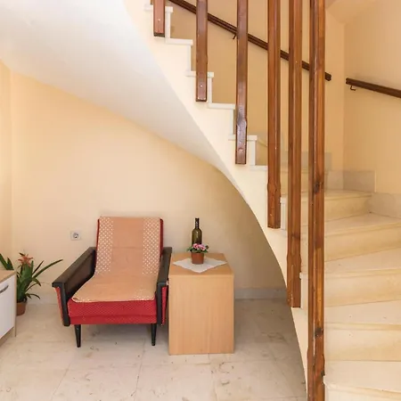 Сasa de vacaciones Two-bedroom In